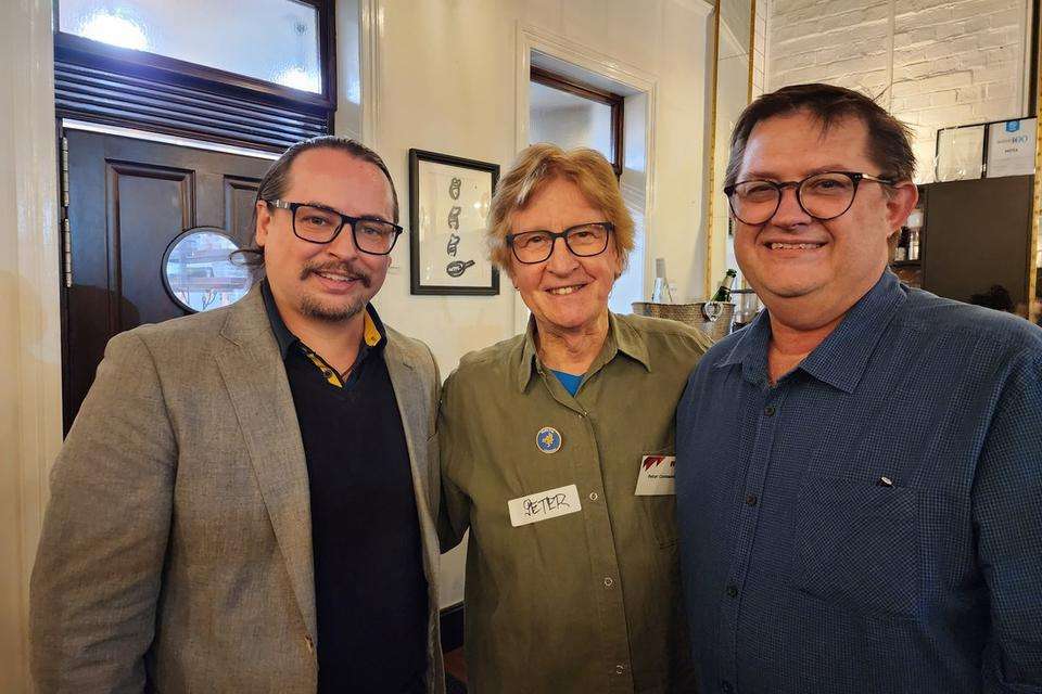 L-R: Dr Ben Jones, RPA founder Peter Consandine, and 2015 Republican of the Year, Dr Glenn Davies