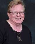 Head shot of Wendy Newton smiling